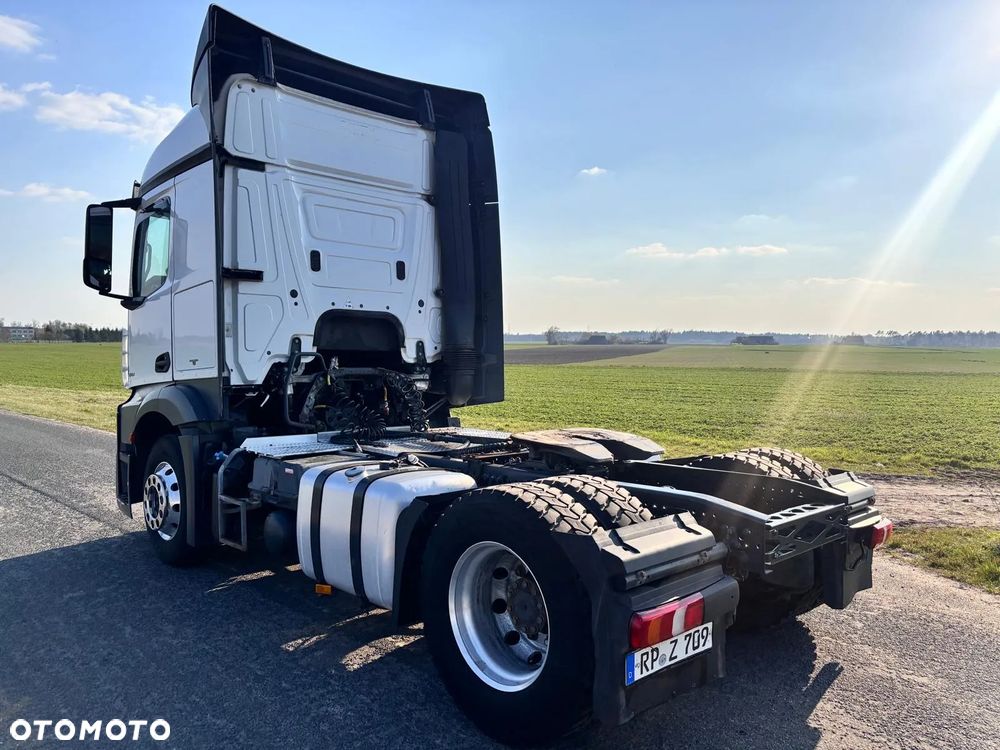 Mercedes-Benz ACTROS - 3