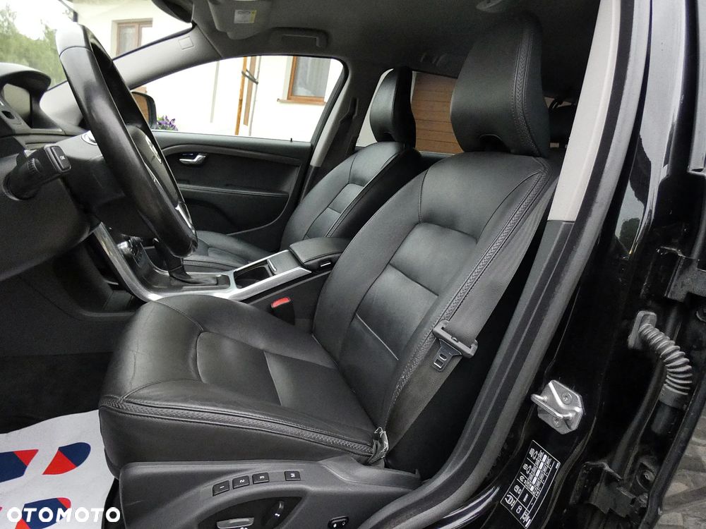 Volvo XC 70 D4 Geartronic Summum - 30