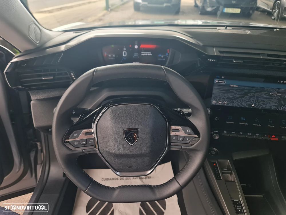 Peugeot 408 1.2 PureTech Allure EAT8 - 19