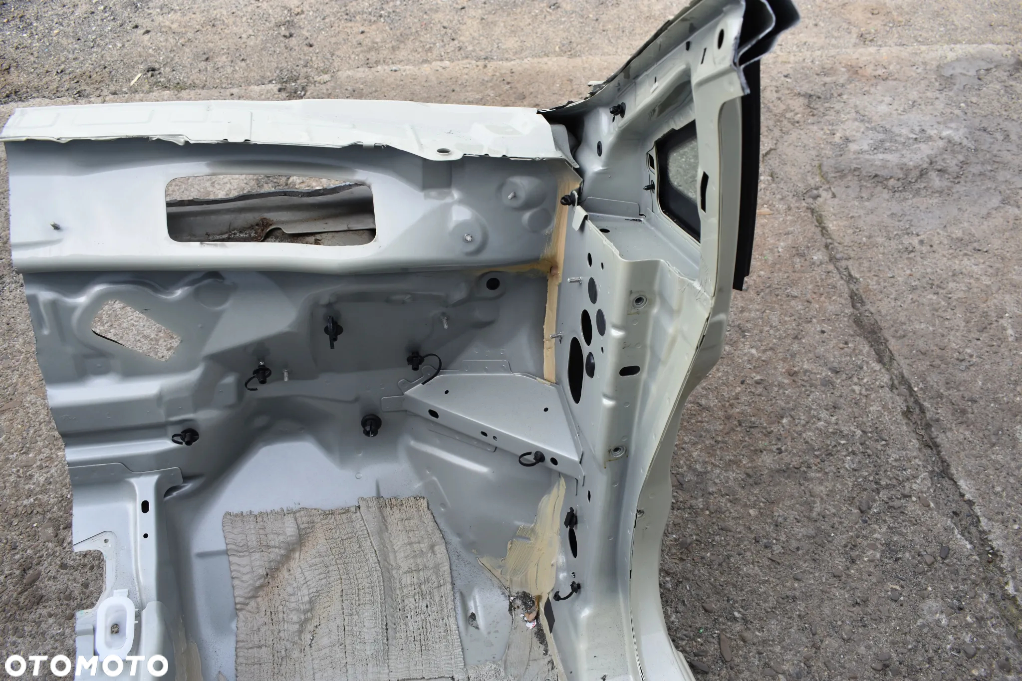 PODŁUŻNICA PRAWA FORD FIESTA MK7 2008r. - 4