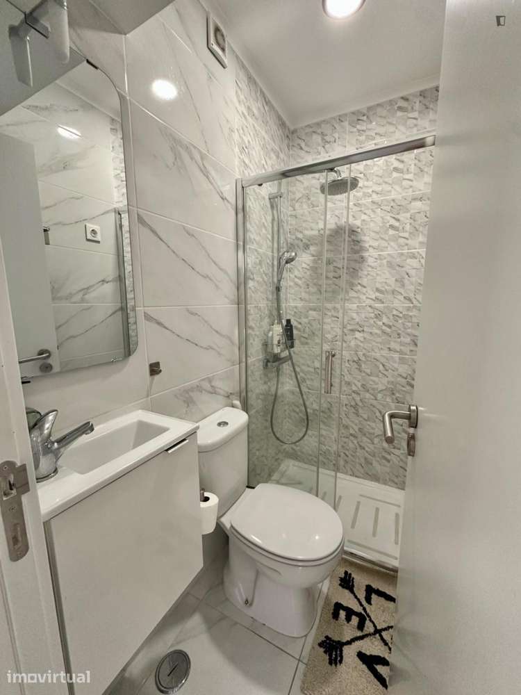 Quarto - localizado em Sacavém Lisbon - Grande imagem: 5/14