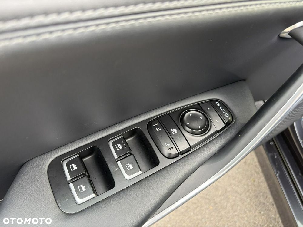 Kia Stinger - 19