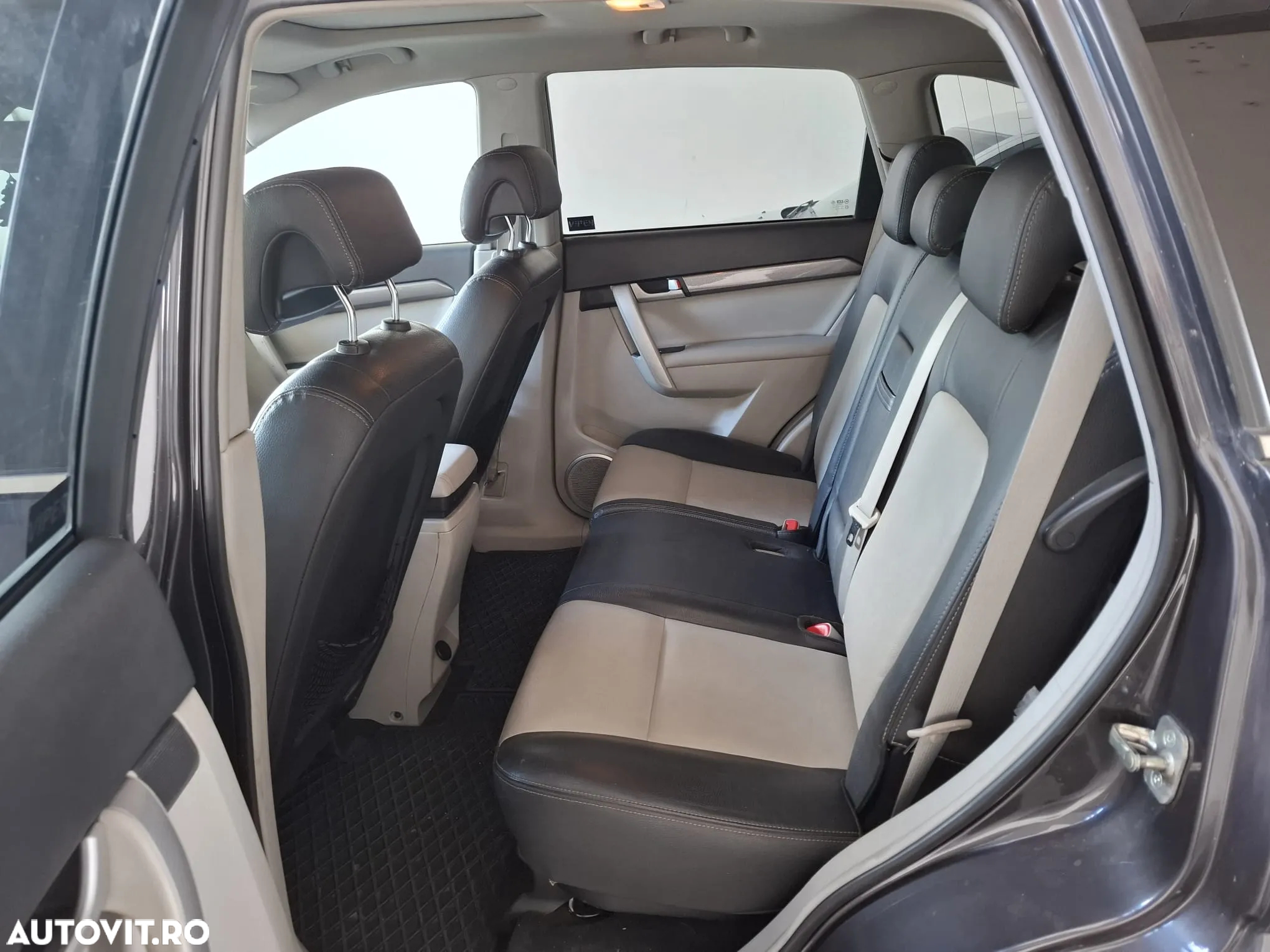 Chevrolet Captiva 2.2D AWD Aut. 7 locuri LTZ titan leather - 14