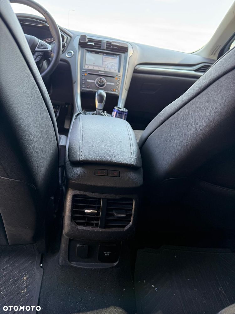 Ford Mondeo 2.0 TDCi Titanium 4WD PowerShift - 11