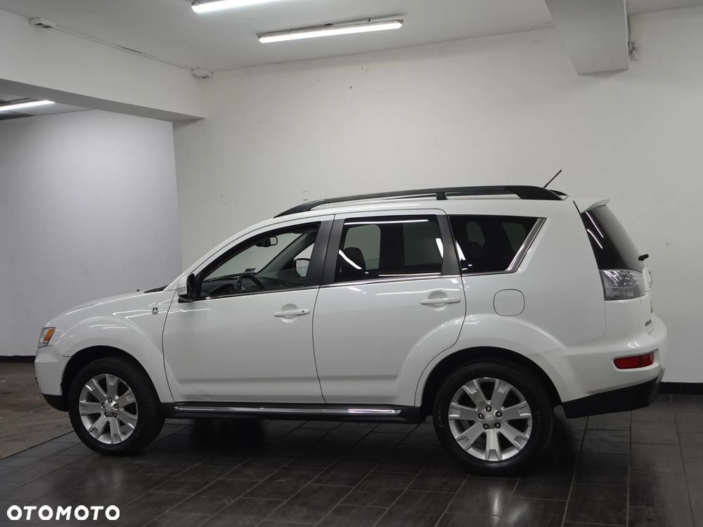 Mitsubishi Outlander - 5
