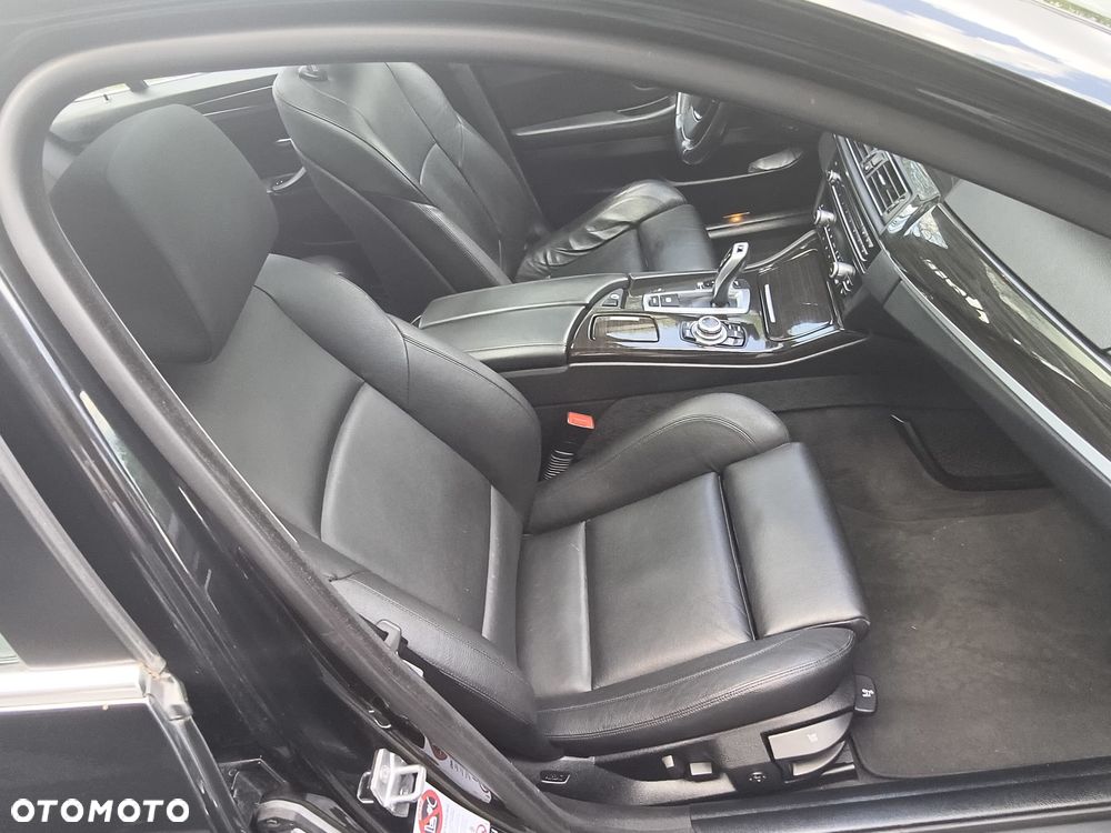 BMW Seria 5 520d Luxury Line - 25