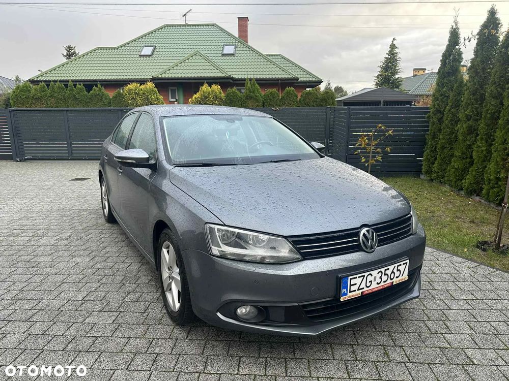Volkswagen Jetta 1.6 TDI BMT Comfortline - 13