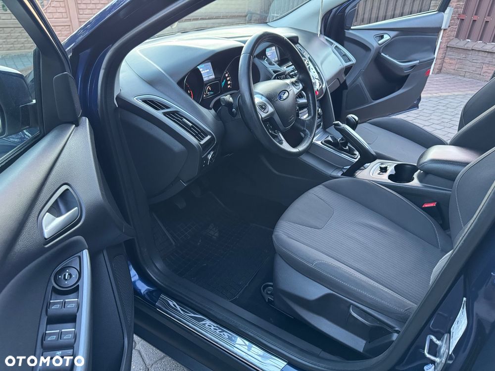 Ford Focus 1.6 TDCi DPF Champions Edition - 11