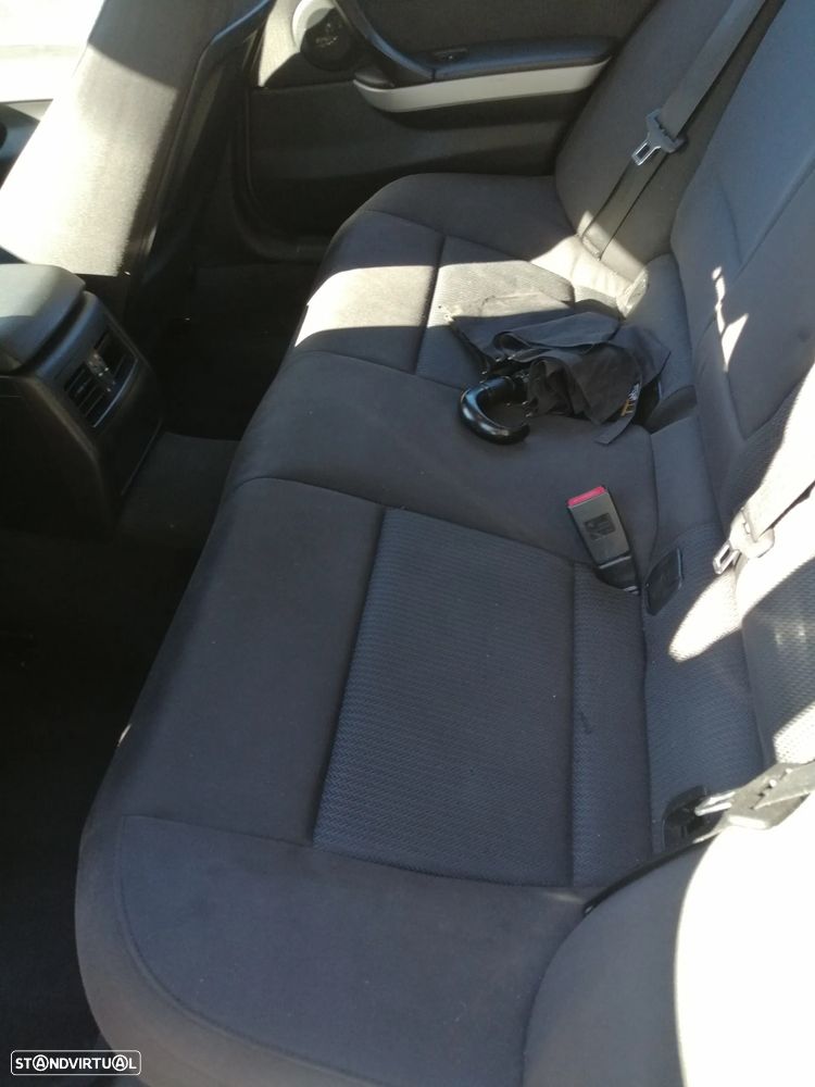 BMW 318 d LifeStyle - 5