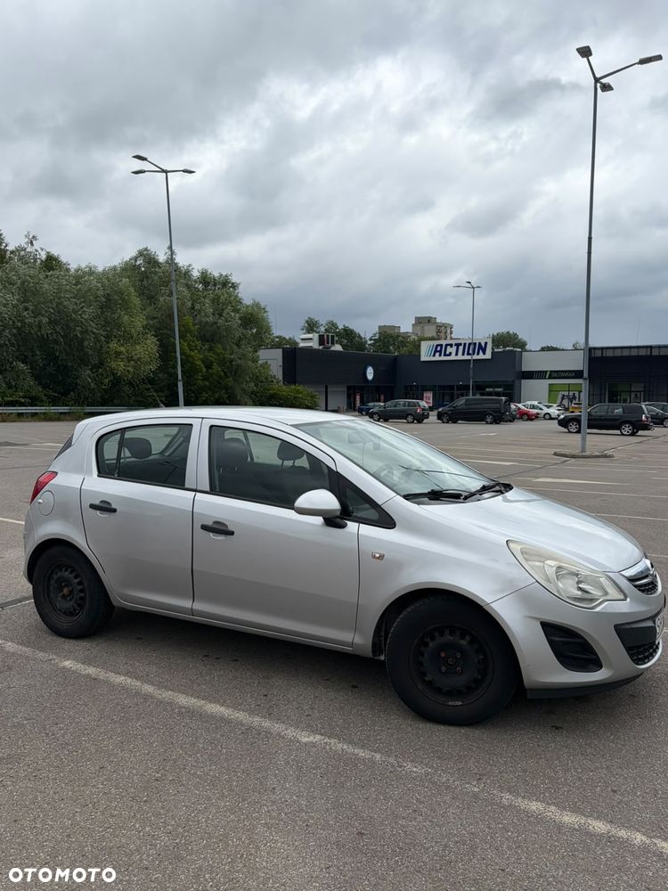 Opel Corsa 1.2 16V Essentia - 11