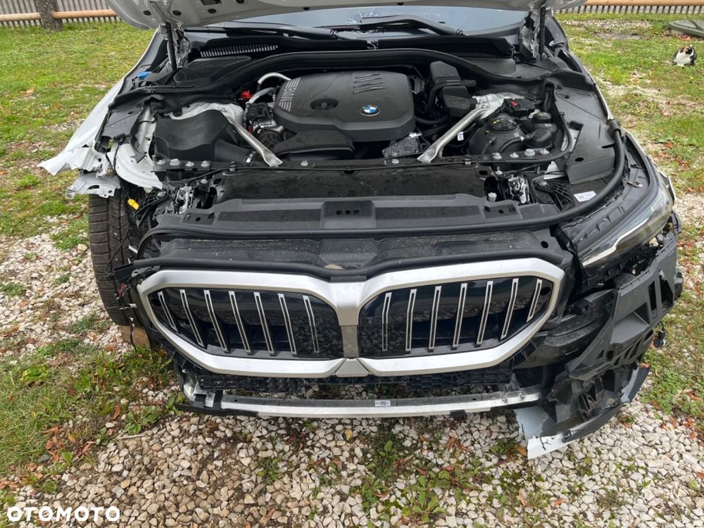 BMW Seria 5 520d xDrive mHEV - 3