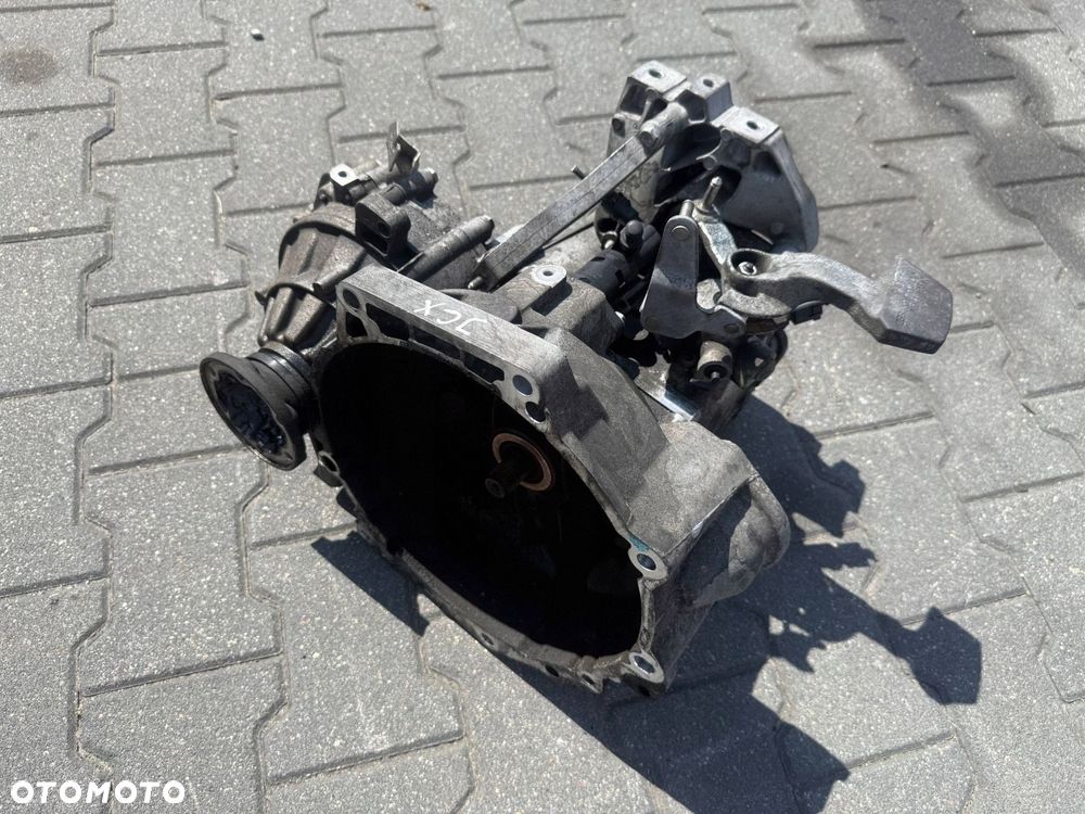 SKRZYNIA BIEGÓW 1.9 TDI JCX VOLKSWAGEN PASSAT B6 2009 - 3
