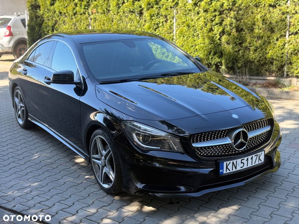 Mercedes-Benz CLA 180 AMG Line - 2