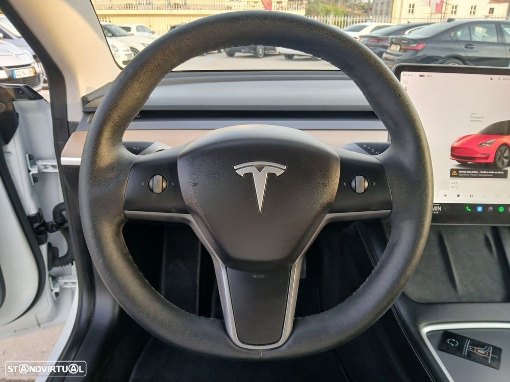 Tesla Model 3 - 21