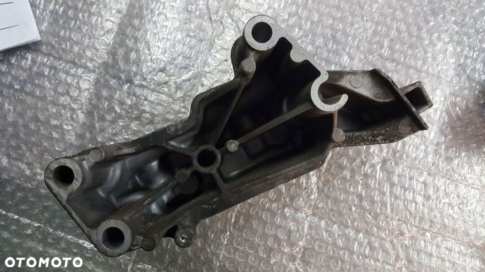 ŁAPA SILNIKA VW GOLF 1.4 16V BCA 036199275AE - 3
