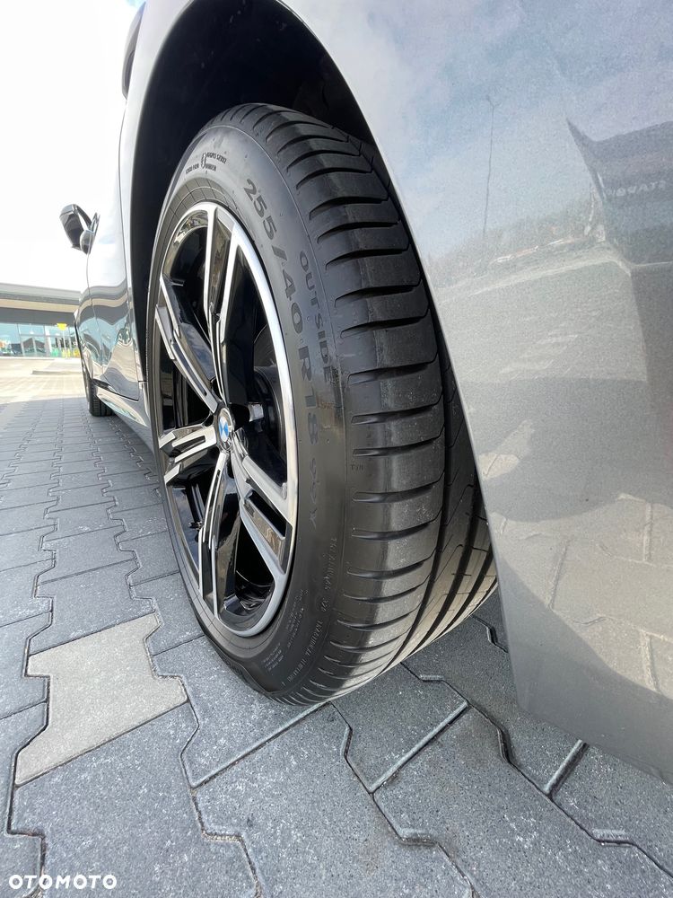 BMW Seria 3 318i M Sport - 13