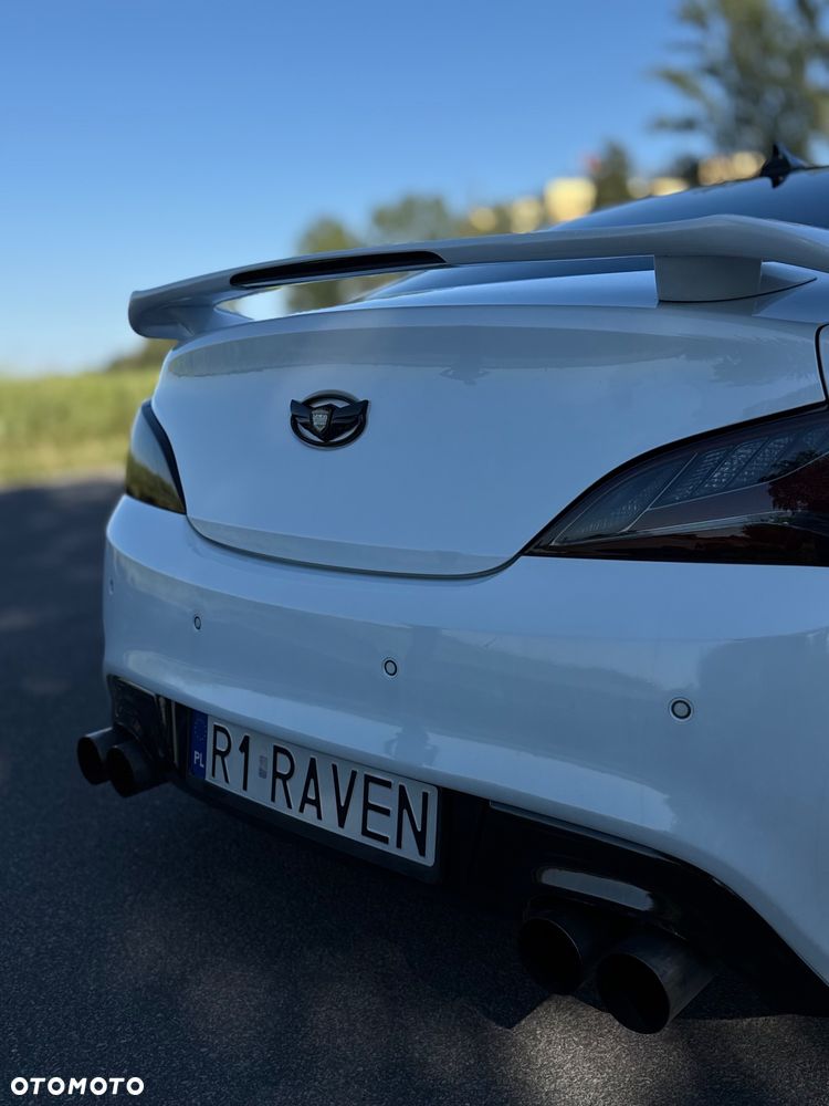 Hyundai Genesis Coupe 3.8 V6 Executive - 26