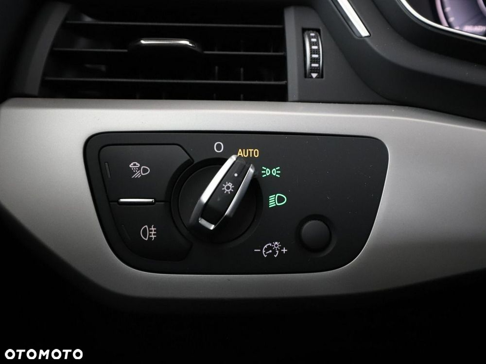 Audi A4 Limousine 40 TFSI S tronic advanced - 34