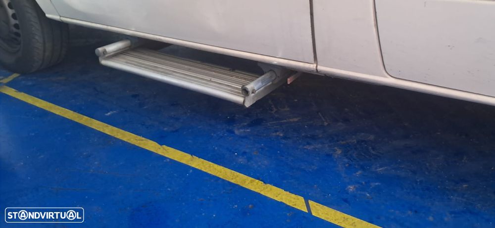 Volkswagen Crafter/ Kombi 2.5 TDI de 2010 ás peças. - 12