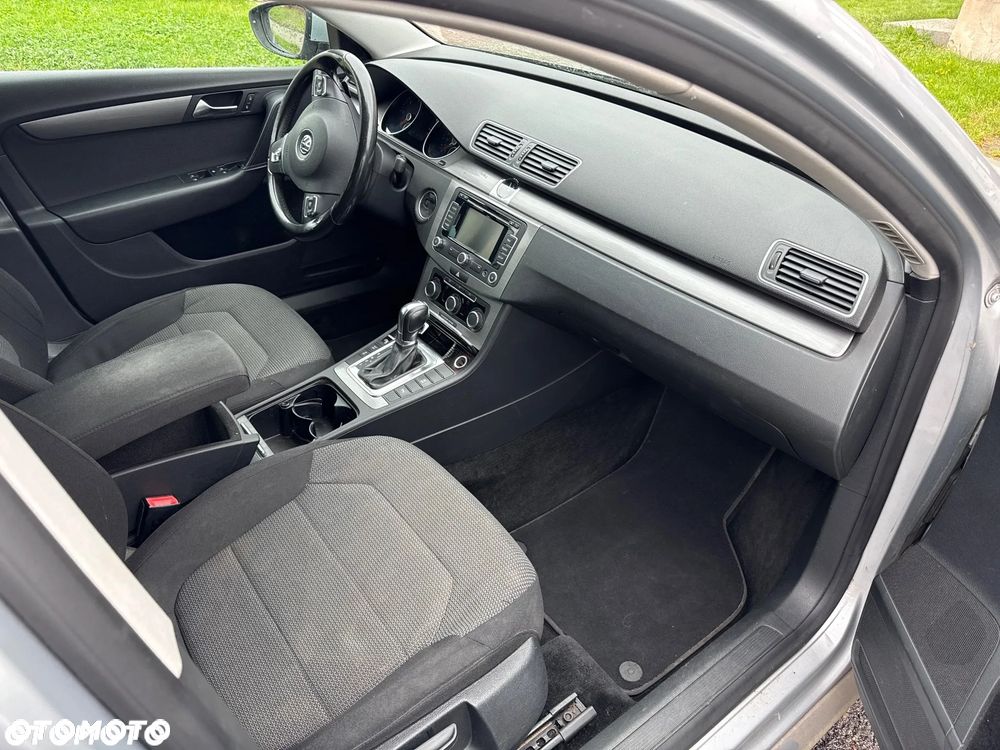 Volkswagen Passat 2.0 Blue TDI DSG SCR Comfortline - 8