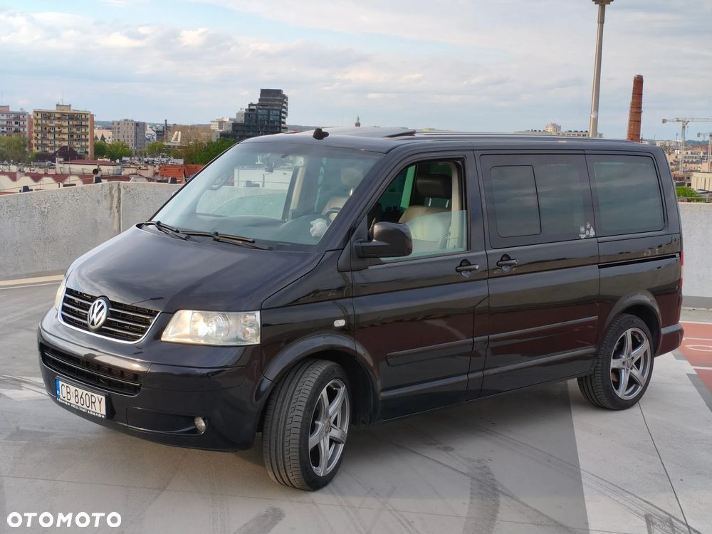 Volkswagen Multivan - 1