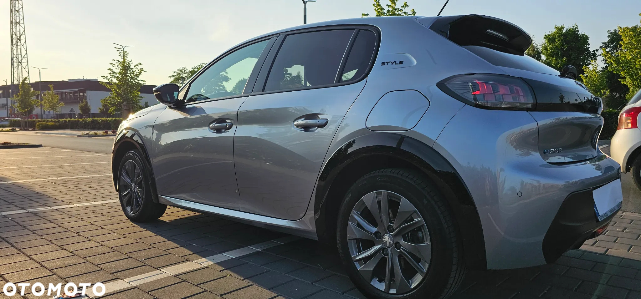 Peugeot 208 Elektromotor 136 E-Style - 36