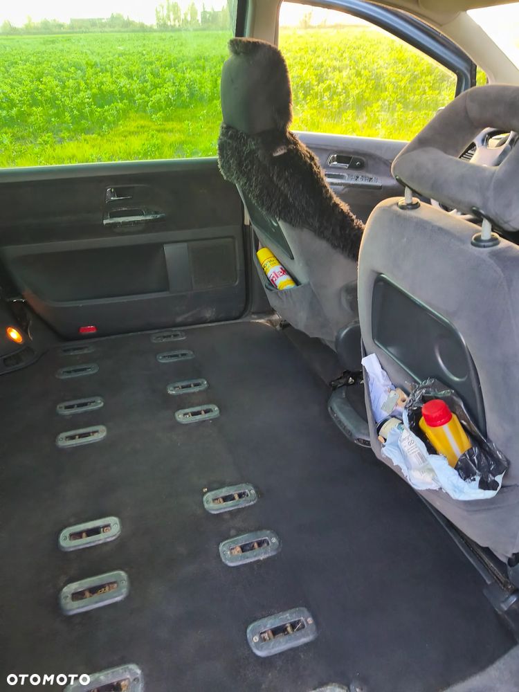 Volkswagen Sharan 2002 photo 5