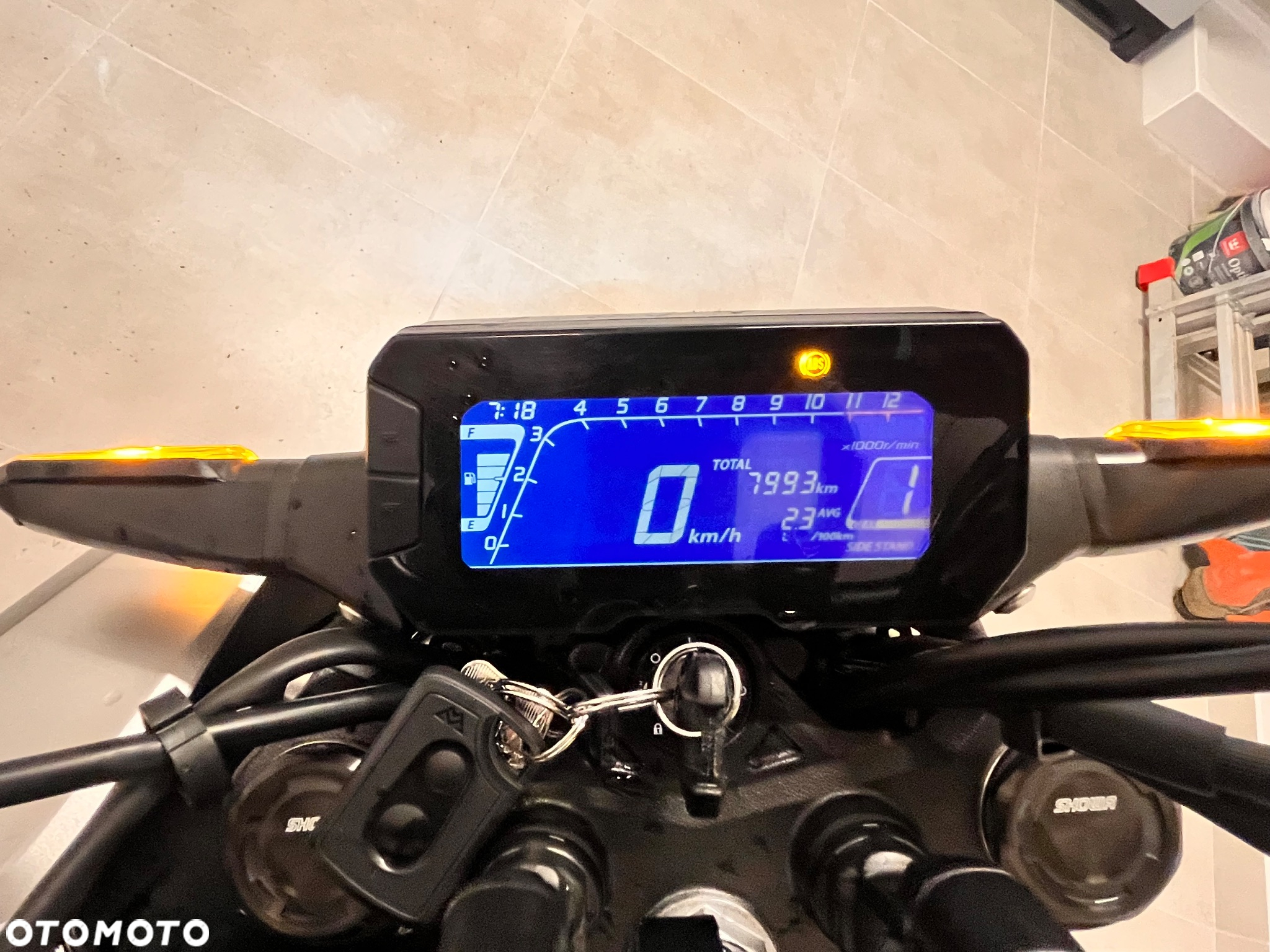 Honda CB - 8