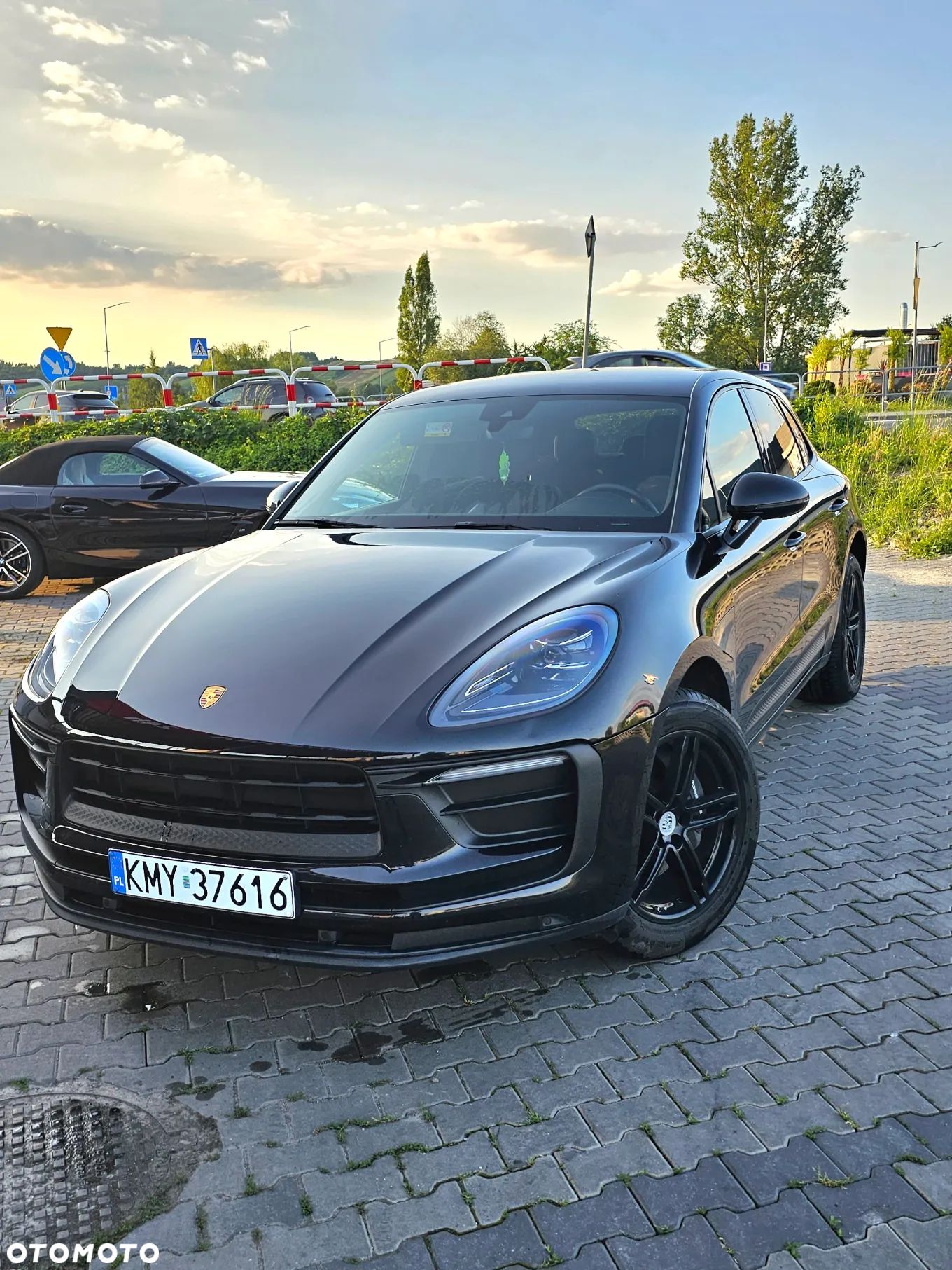 Porsche Macan Standard - 1