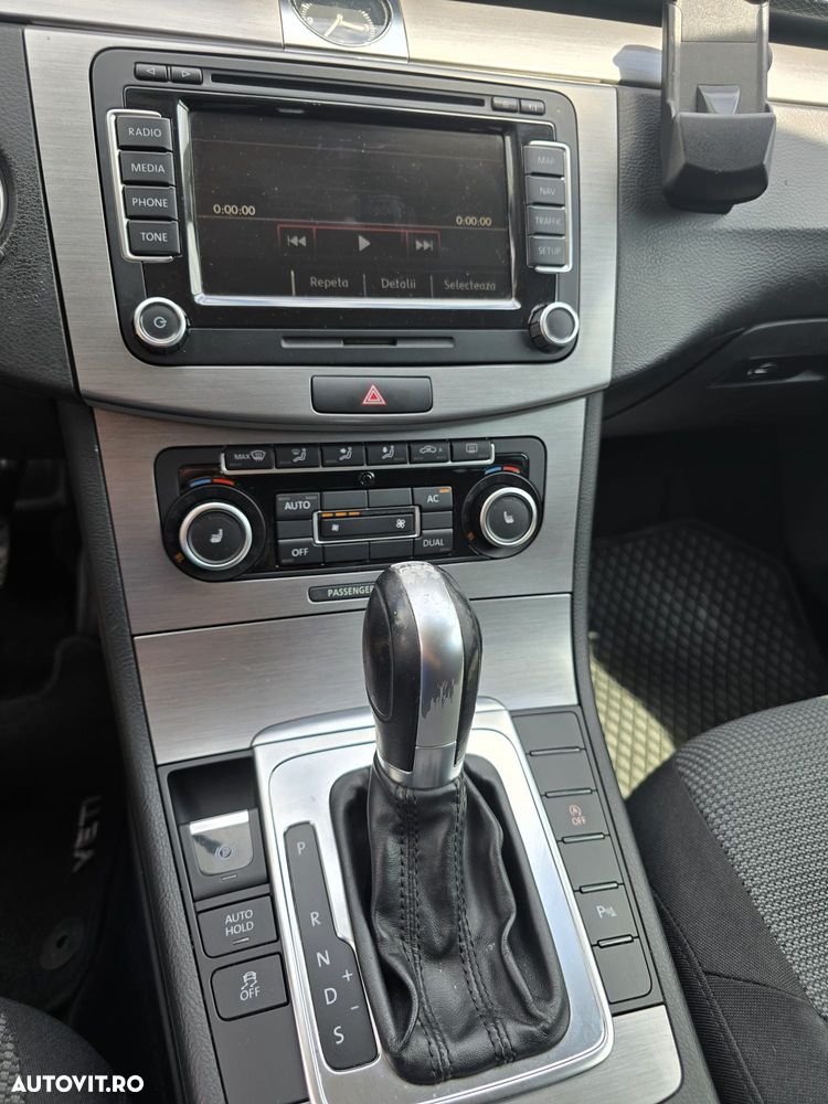 Volkswagen Passat 2.0 TDI BlueMotion Technology DSG Highline - 11