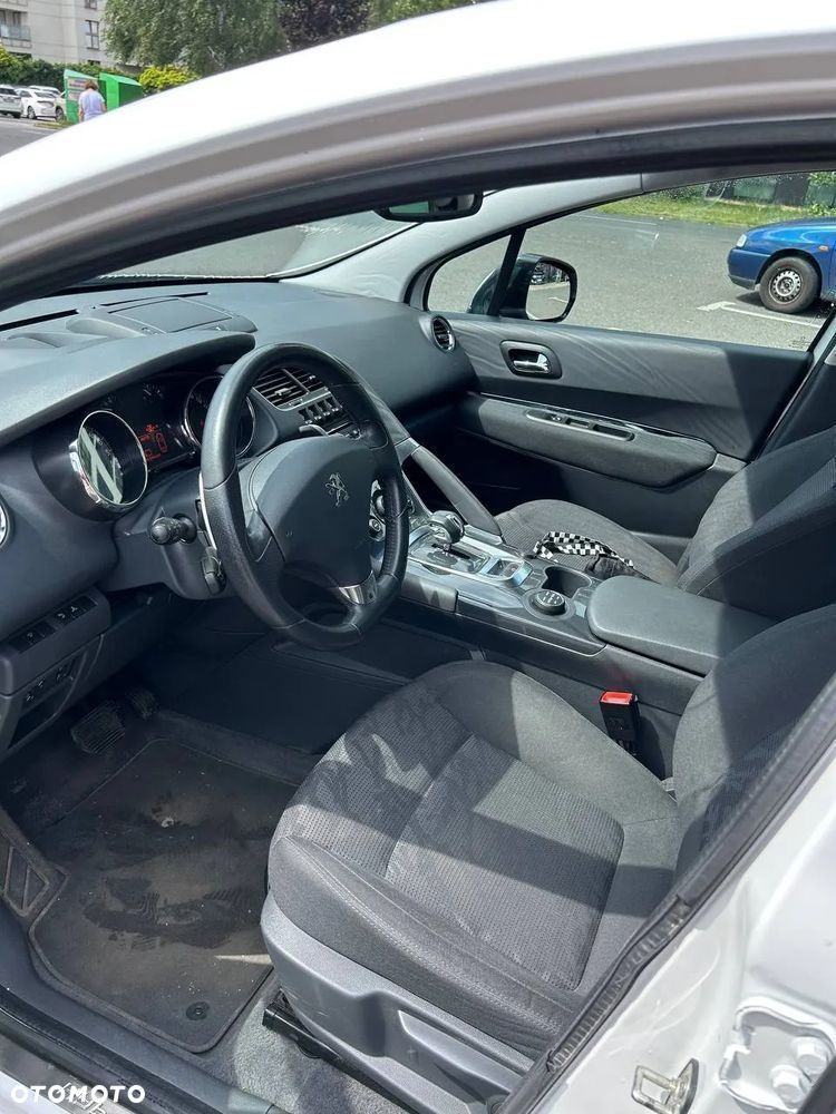 Peugeot 3008 Hybrid4 - 10