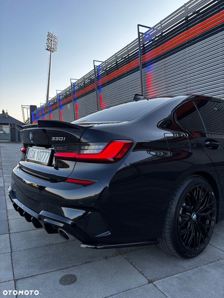 BMW Seria 3 330i xDrive M Sport sport - 18