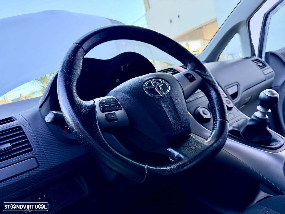 Toyota Auris 1.4 D-4D ACtive+AC - 41