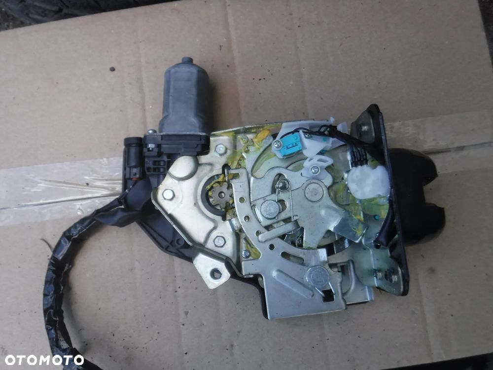 Ford Kuga Mk2 zamek klapy bagaznika CV44-7843102-B - 1