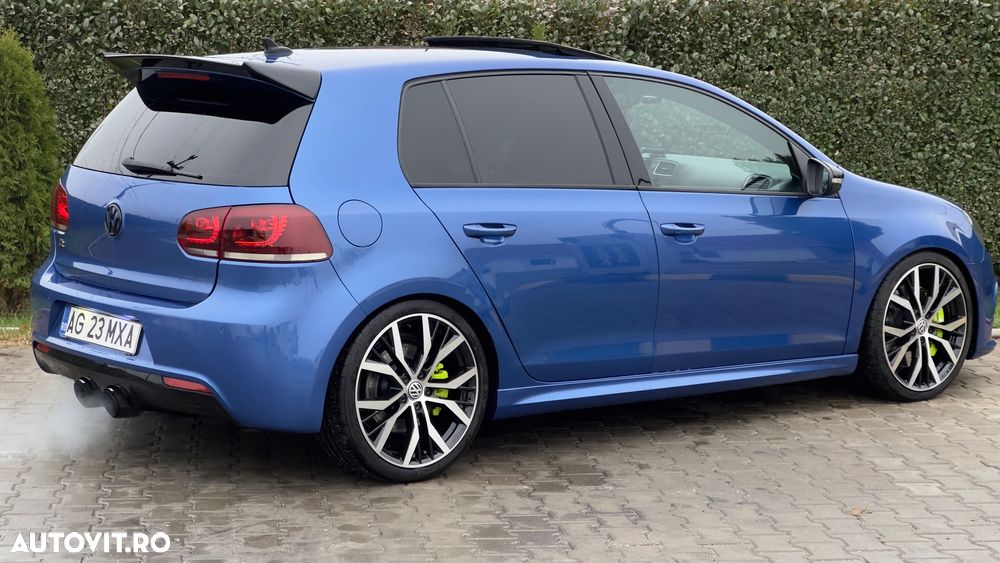 Volkswagen Golf - 6