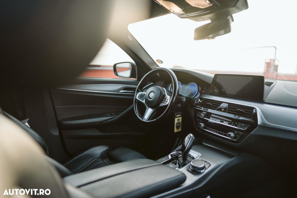 BMW Seria 5 520d AT - 13