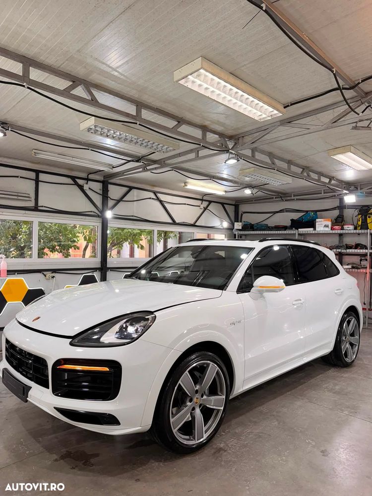 Porsche Cayenne E-Hybrid - 11