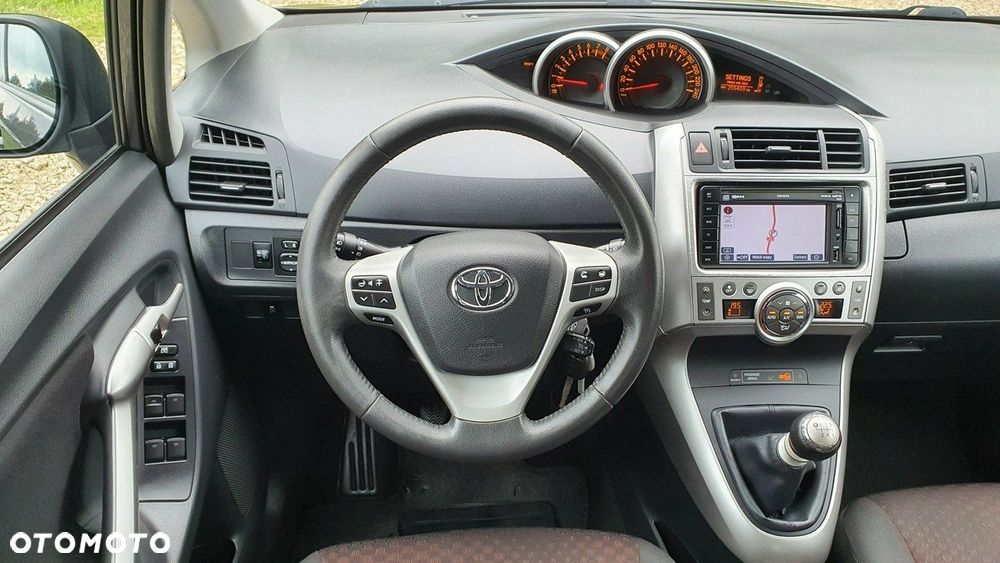 Toyota Verso - 17