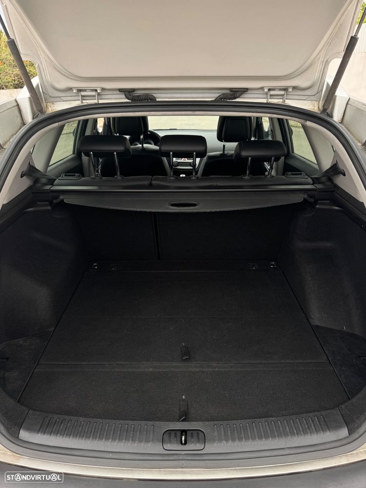 Kia Ceed SW 1.6 CRDi LX - 14