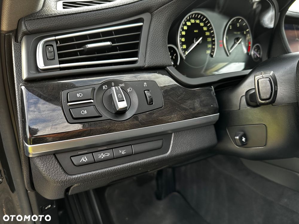 BMW Seria 7 730d - 9