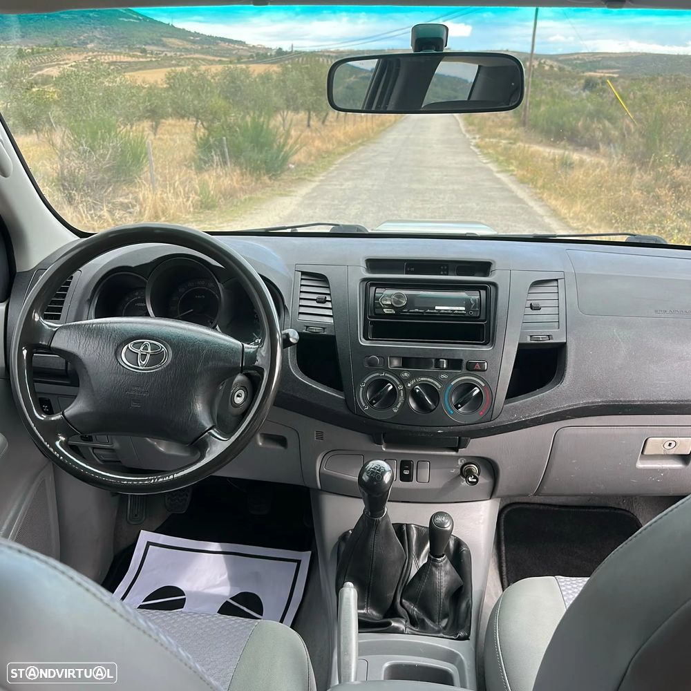 Toyota Hilux 2.5 D-4D 120 CV 4x4 - 4 Lugares - 17