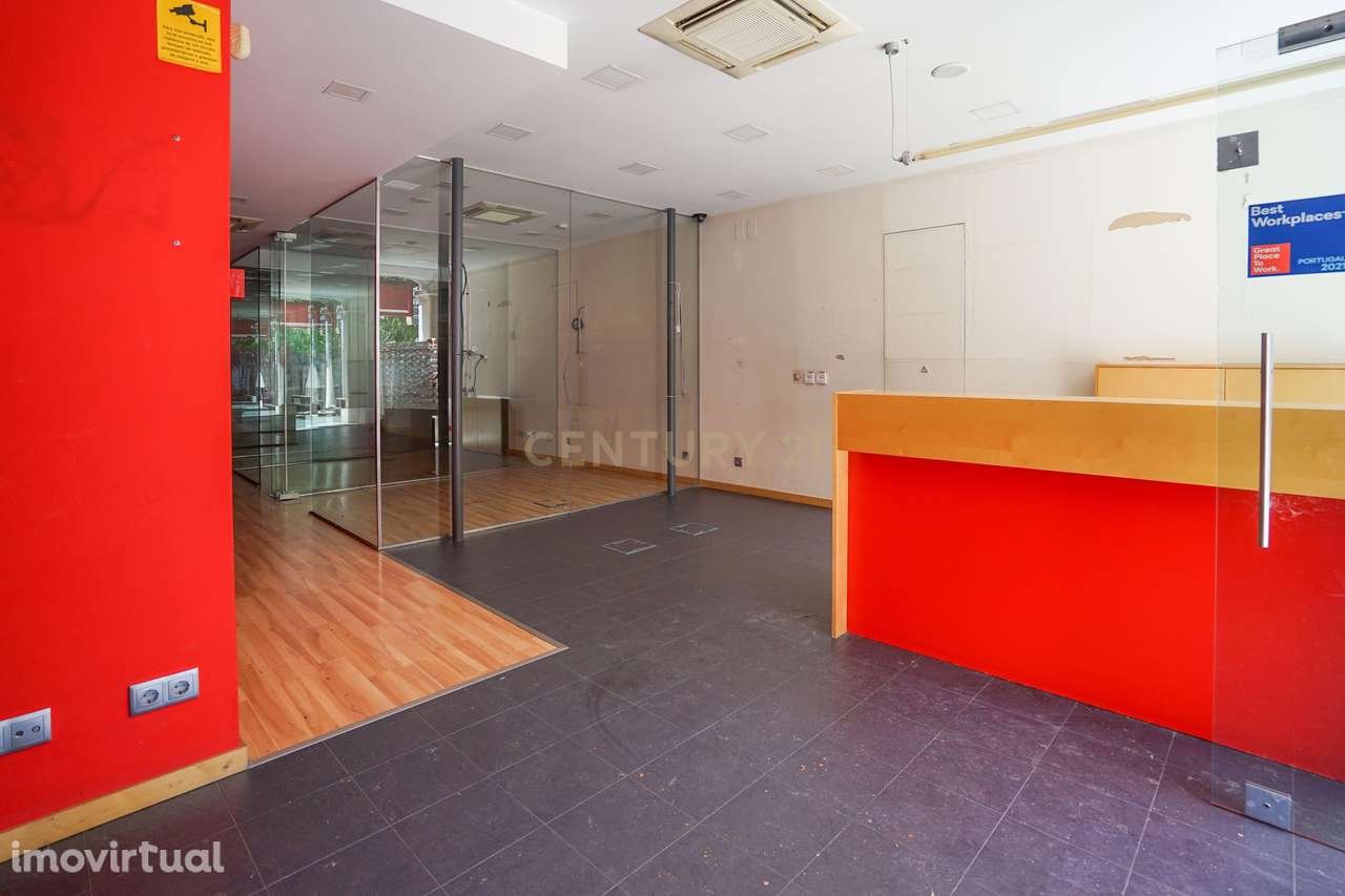 Loja para arrendamento no centro da Lousã - Grande imagem: 3/24