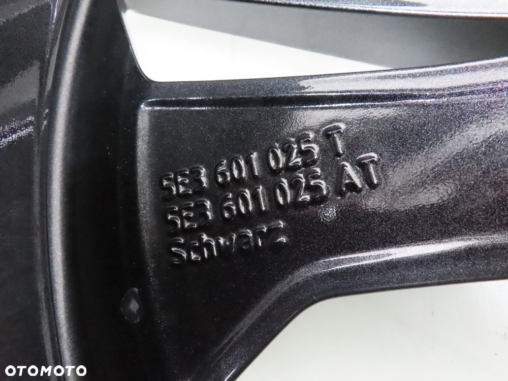 Alufelgi 19'' Skoda Octavia IV RS Superb 5x112 ET48 5E3601025S - 3