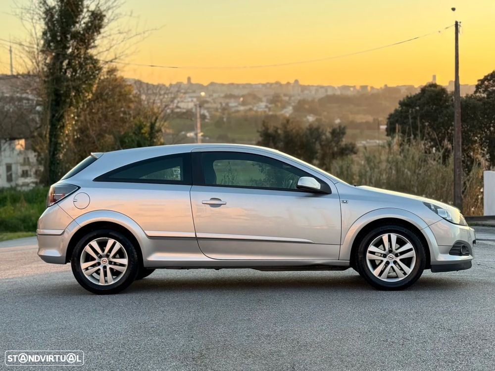 Opel Astra GTC 1.7 CDTI - 5