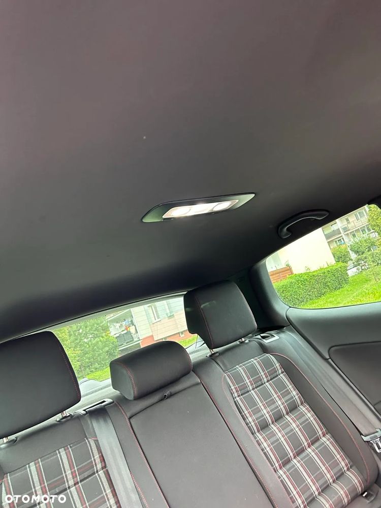 Volkswagen Golf VI 2.0 TSI GTI DSG - 24