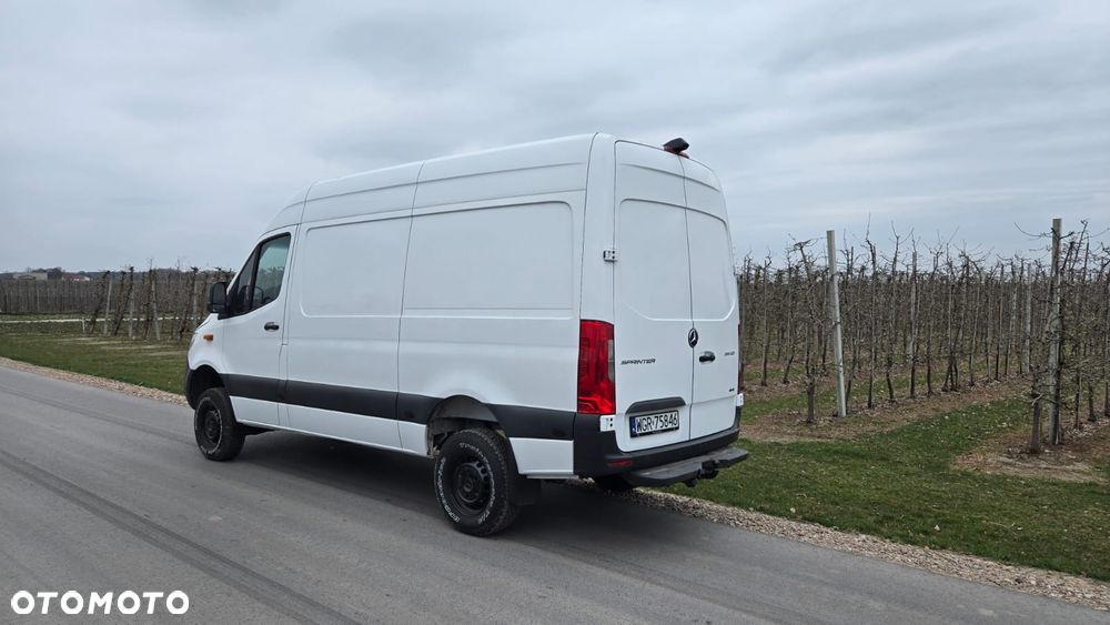 Mercedes-Benz SPRINTER - 4
