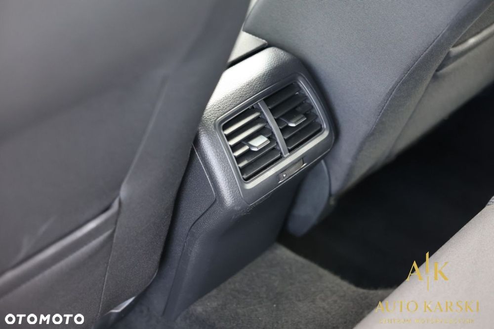 Volkswagen Golf - 35