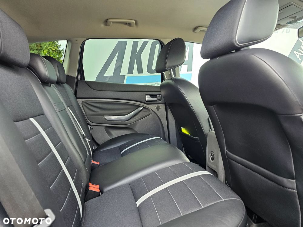 Ford Kuga 2.0 TDCi 4x4 Titanium - 12