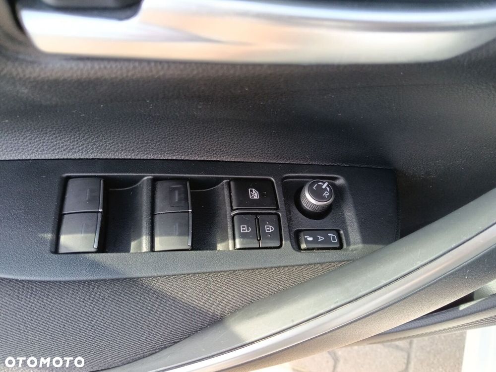 Toyota Corolla 1.8 Hybrid Comfort - 13