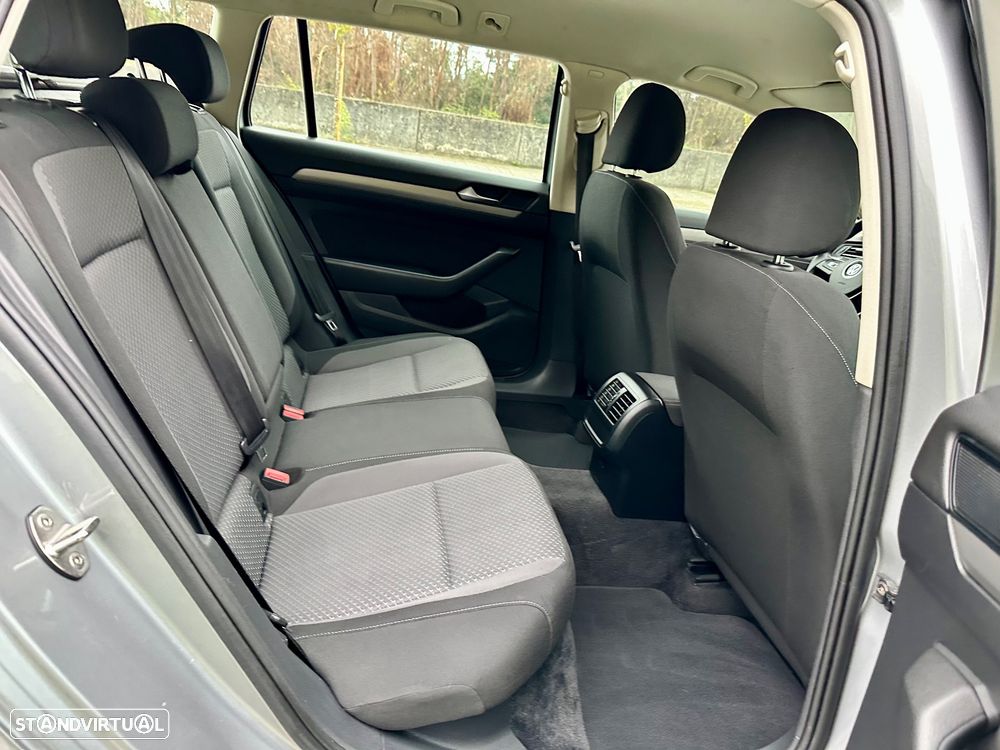 VW Passat Variant 1.6 TDI Confortline - 28